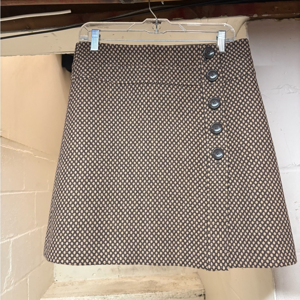 Elegant Talbot  Button-Detail Skirt